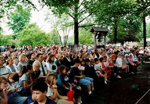 Image description is not available for 2000.369